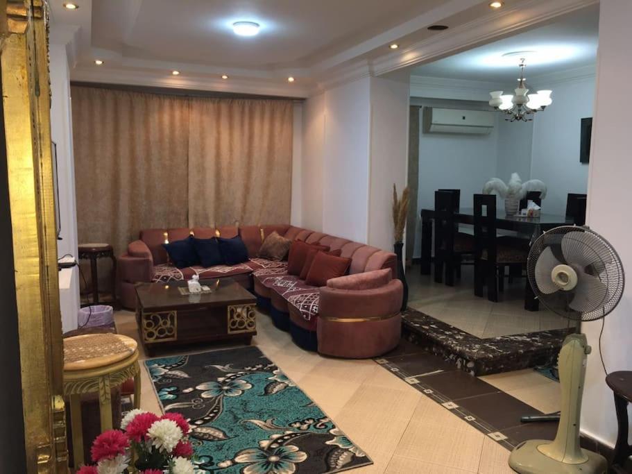 Cozy House 2br, Airport, Who Apartment Cairo